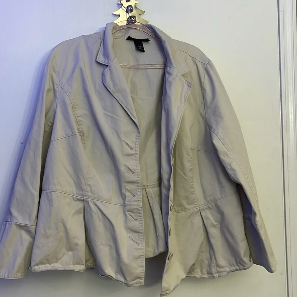 Top - Picture 2 of 9